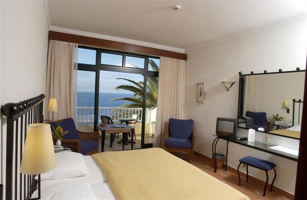 Hotel Alpino Atlantico Ayurveda Cure Centre - Adults Only Canico  Bagian luar foto